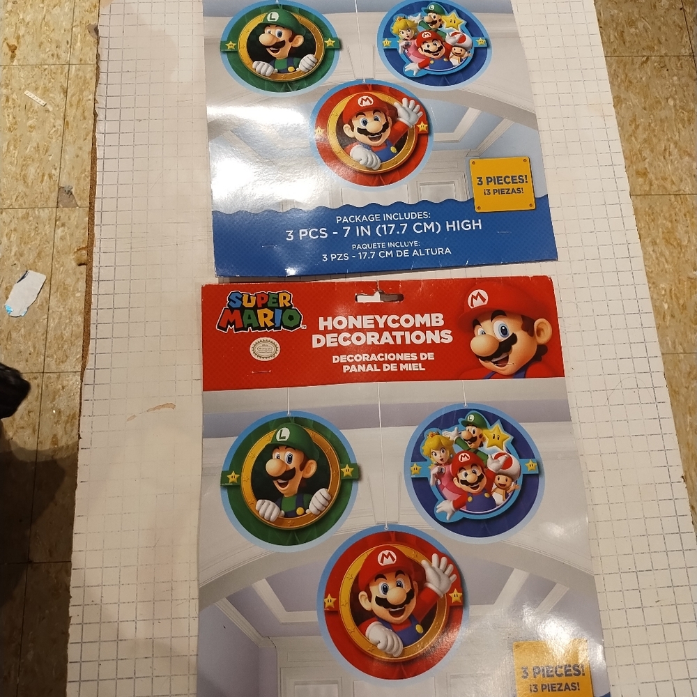 New Lot 2 Super Mario Honeycomb Decorations 3 Pieces Birthday Supplies Hanging